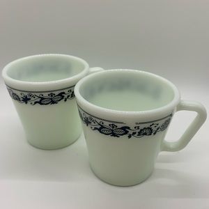 Set of 2 Vintage PYREX Milk Glass Coffee Mugs!  Old Town Blue Onion.